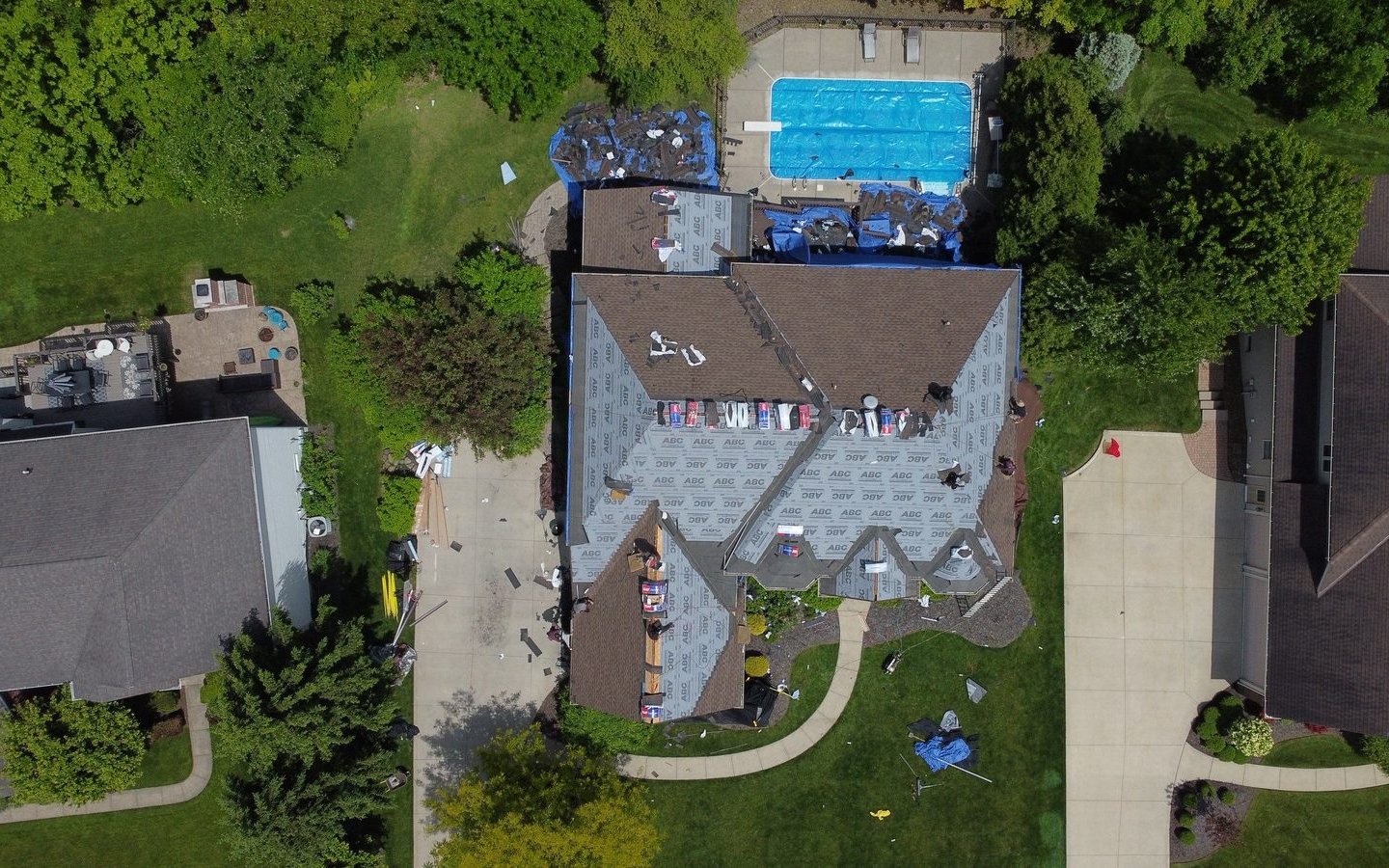 Top-down drone shot of a newly installed roof in North Royalton (Cuyahoga County, Northeast Ohio), by Firestone Roofing & Restoration.